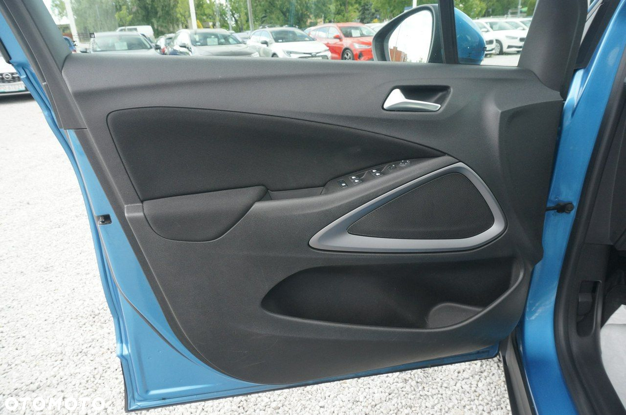 Opel Crossland X - 18
