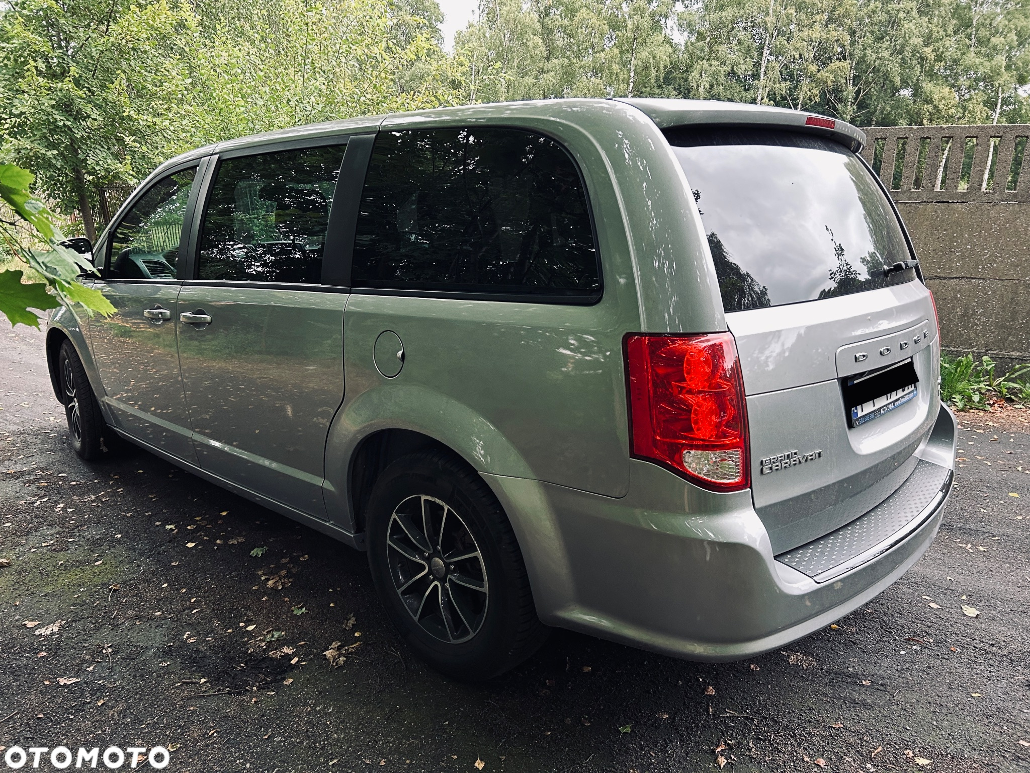 Dodge Grand Caravan - 3