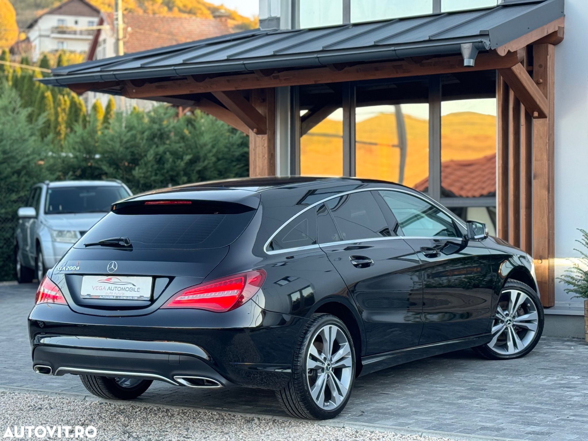 Mercedes-Benz CLA Shooting Brake 200 (CDI) d 4Matic 7G-DCT - 3