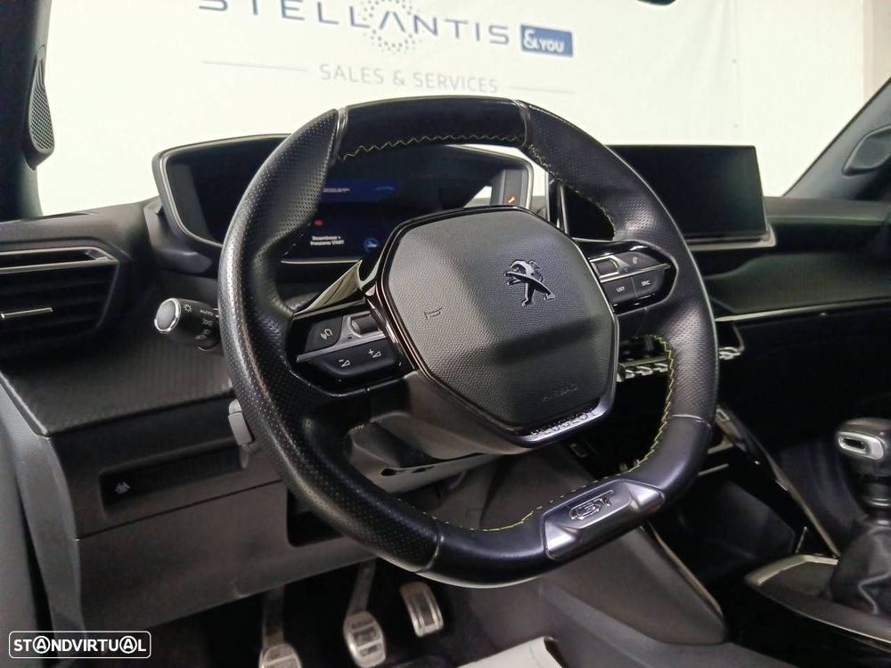 Peugeot 2008 1.2 PureTech GT - 12