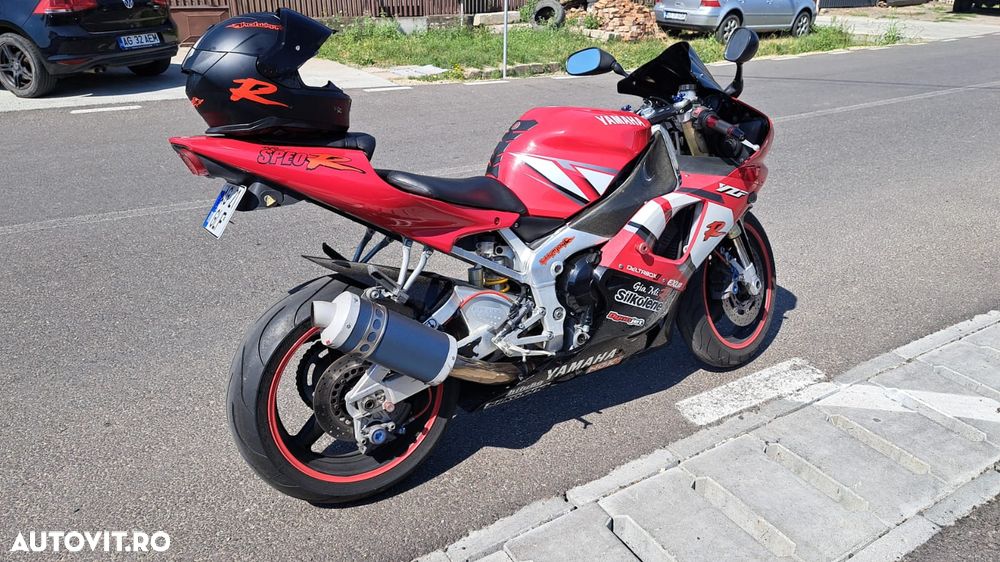 Yamaha R1-Z - 3
