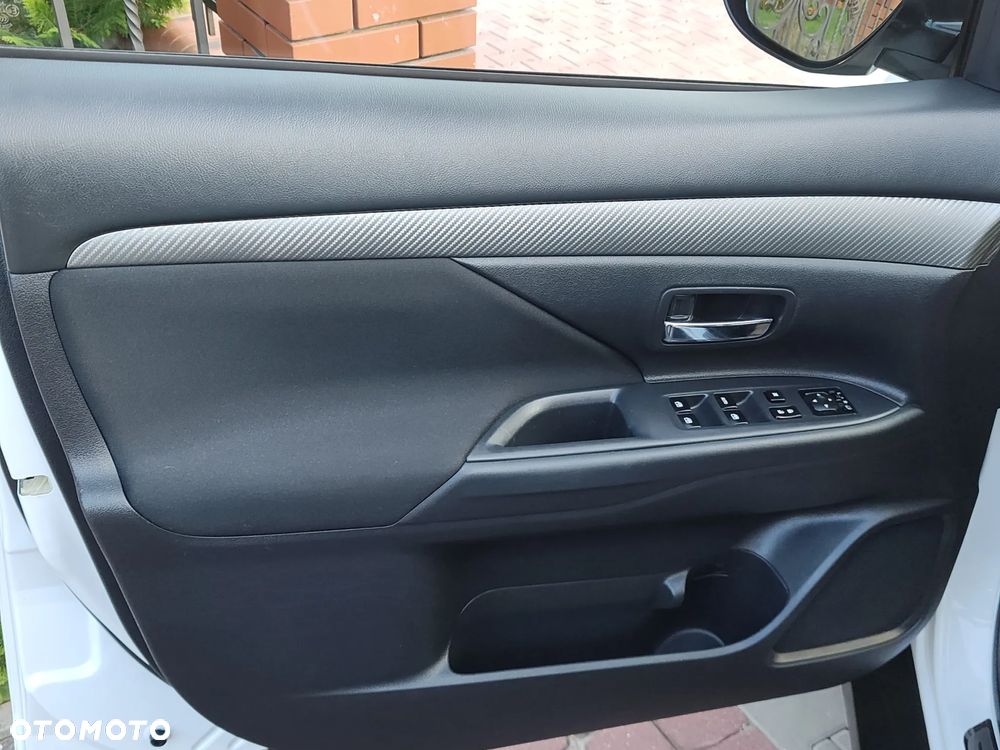 Mitsubishi Outlander 2.0 2WD Edition - 17