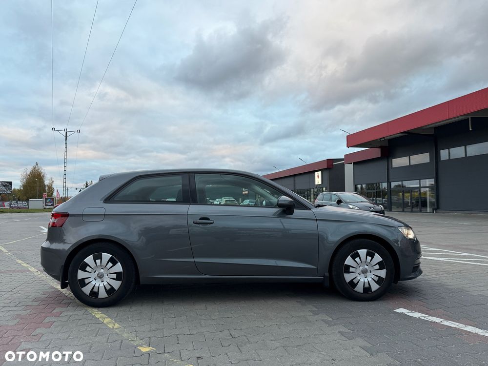 Audi A3 Sportback - 4