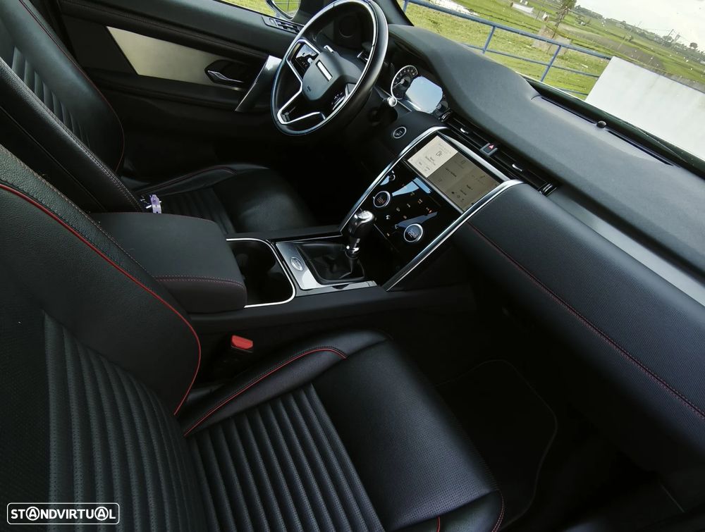 Land Rover Discovery Sport - 32