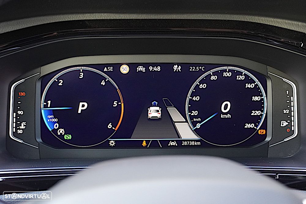 VW T-Roc 2.0 TDI R-Line DSG - 42