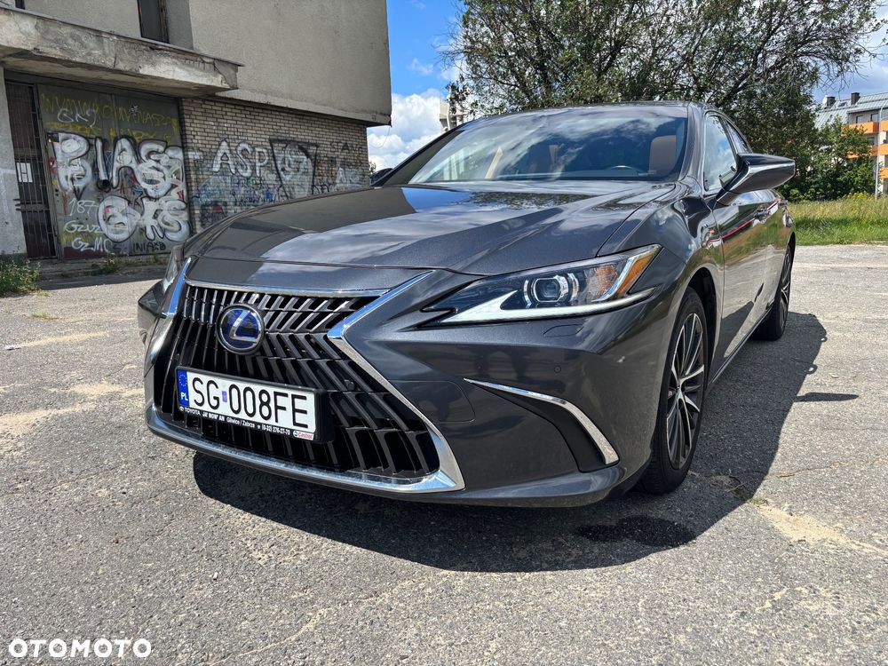 Lexus ES 300h Business Edition - 18