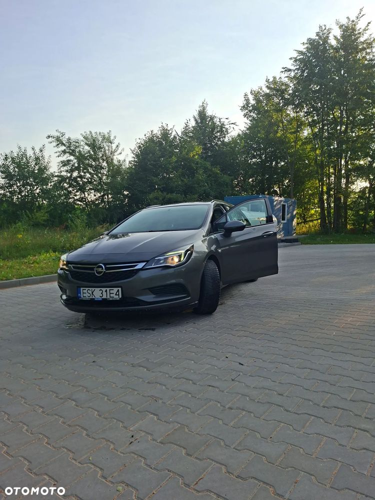 Opel Astra 1.6 CDTI Enjoy - 1