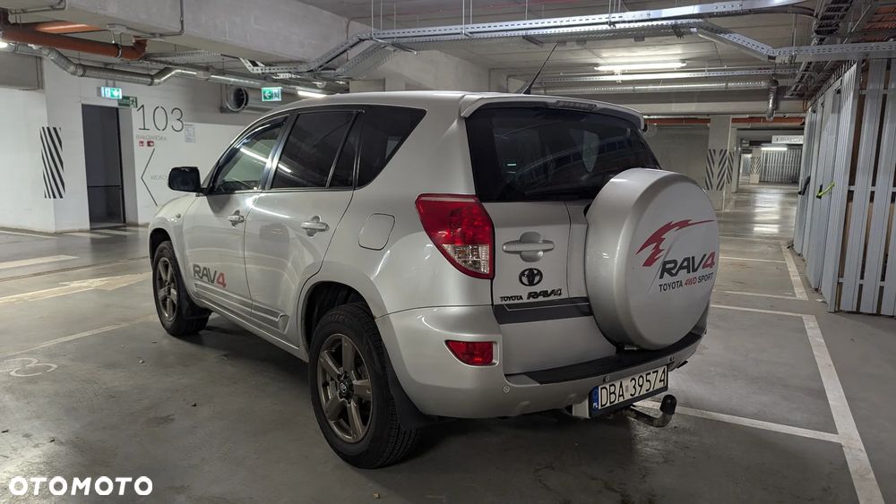 Toyota RAV4 - 5
