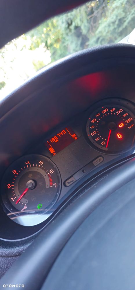 Renault Clio - 7
