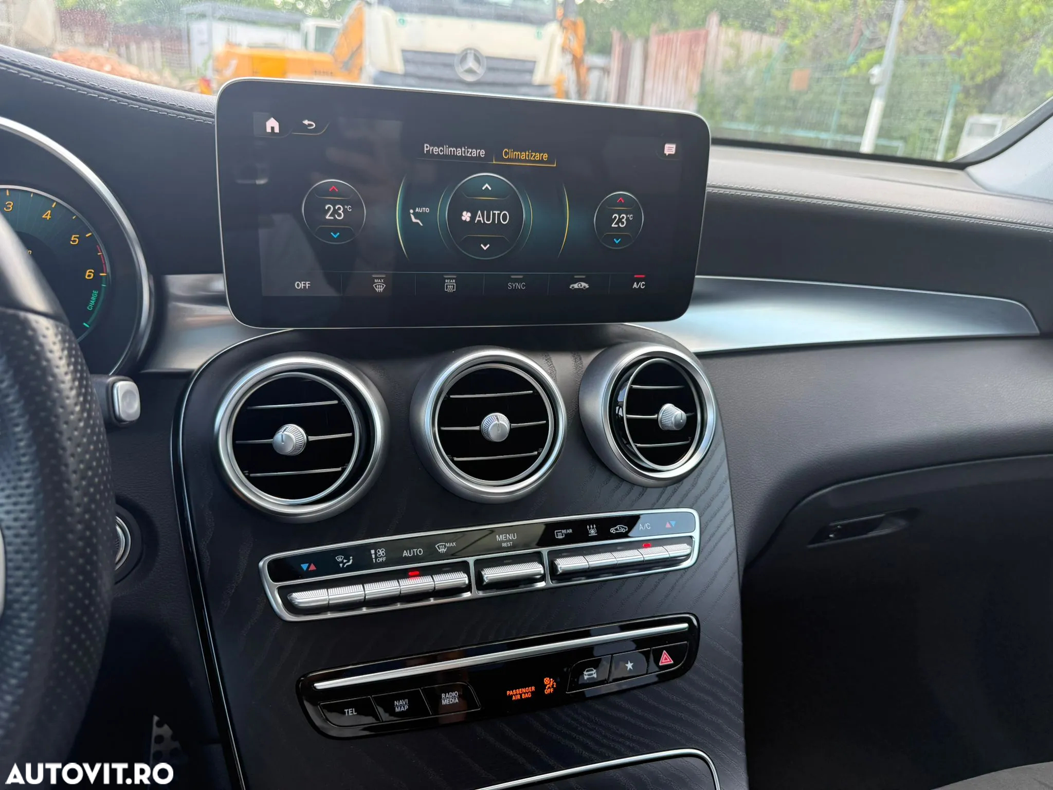 Mercedes-Benz GLC 300 de 4Matic 9G-TRONIC AMG Line - 23