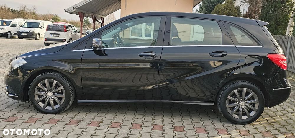 Mercedes-Benz Klasa B 180 d BlueEFFICIENCY Edition Style - 11