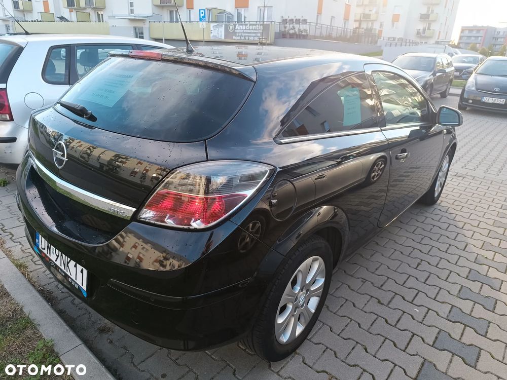Opel Astra GTC 1.6 - 31