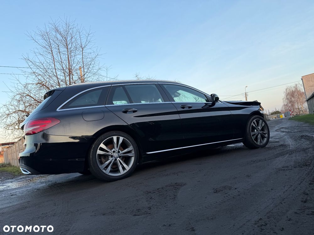 Mercedes-Benz Klasa C 220 CDI Avantgarde Edition - 3