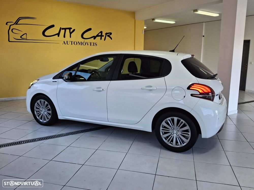 Peugeot 208 1.5 BlueHDi Allure - 6