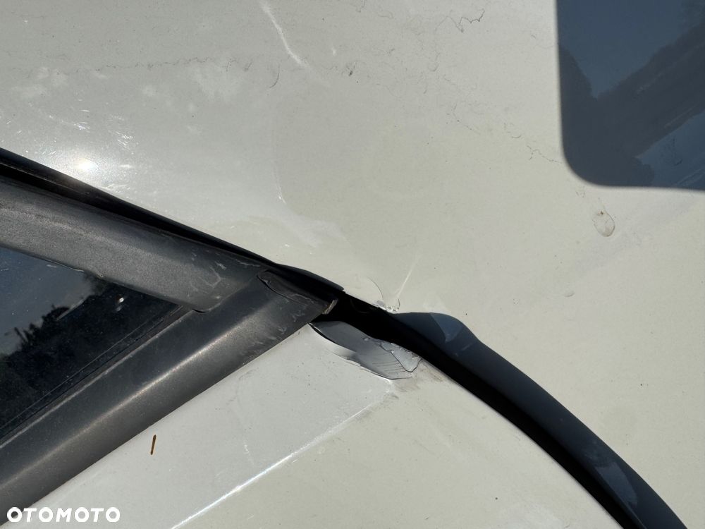 Volkswagen T-Roc 2.0 TDI SCR 4MOTION DSG R-Line - 32