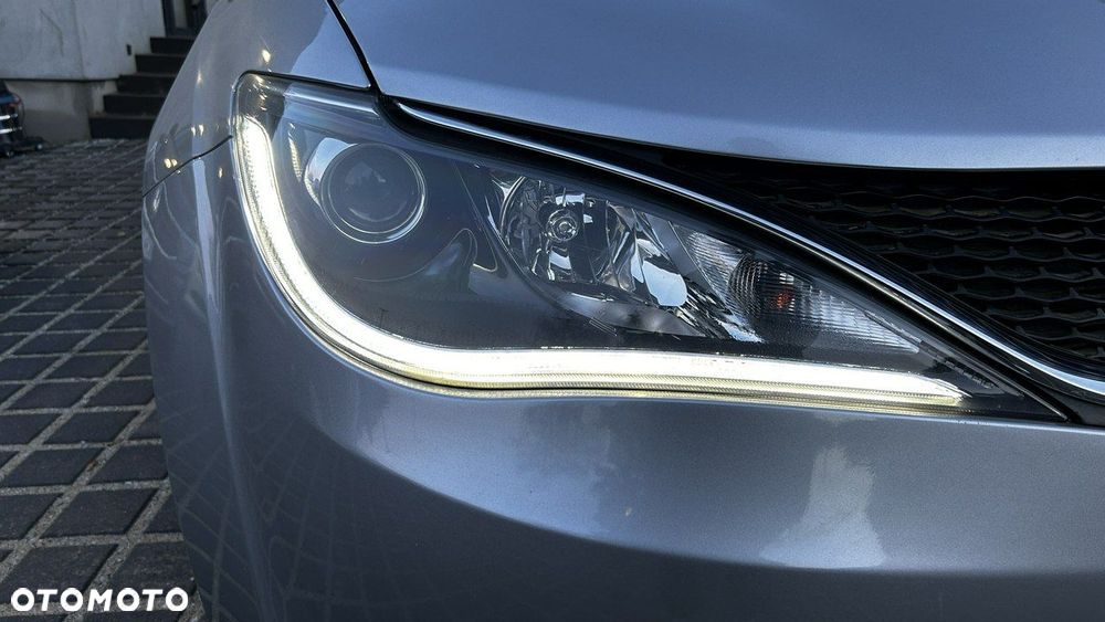 Chrysler Pacifica - 19