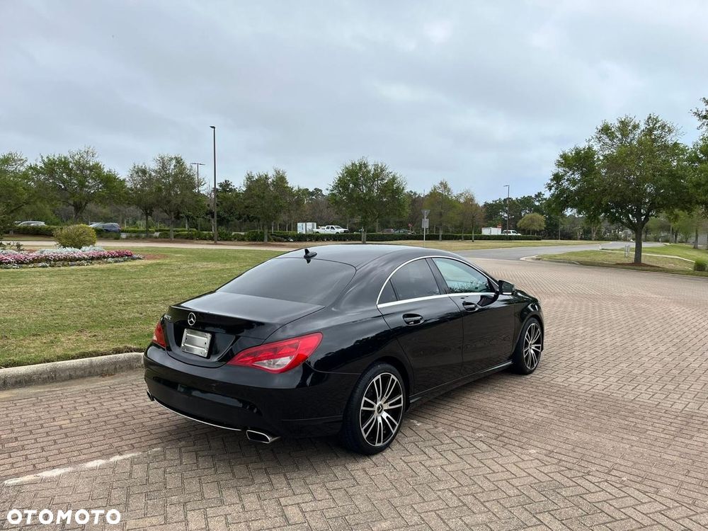 Mercedes-Benz CLA 250 4Matic 7G-DCT - 5