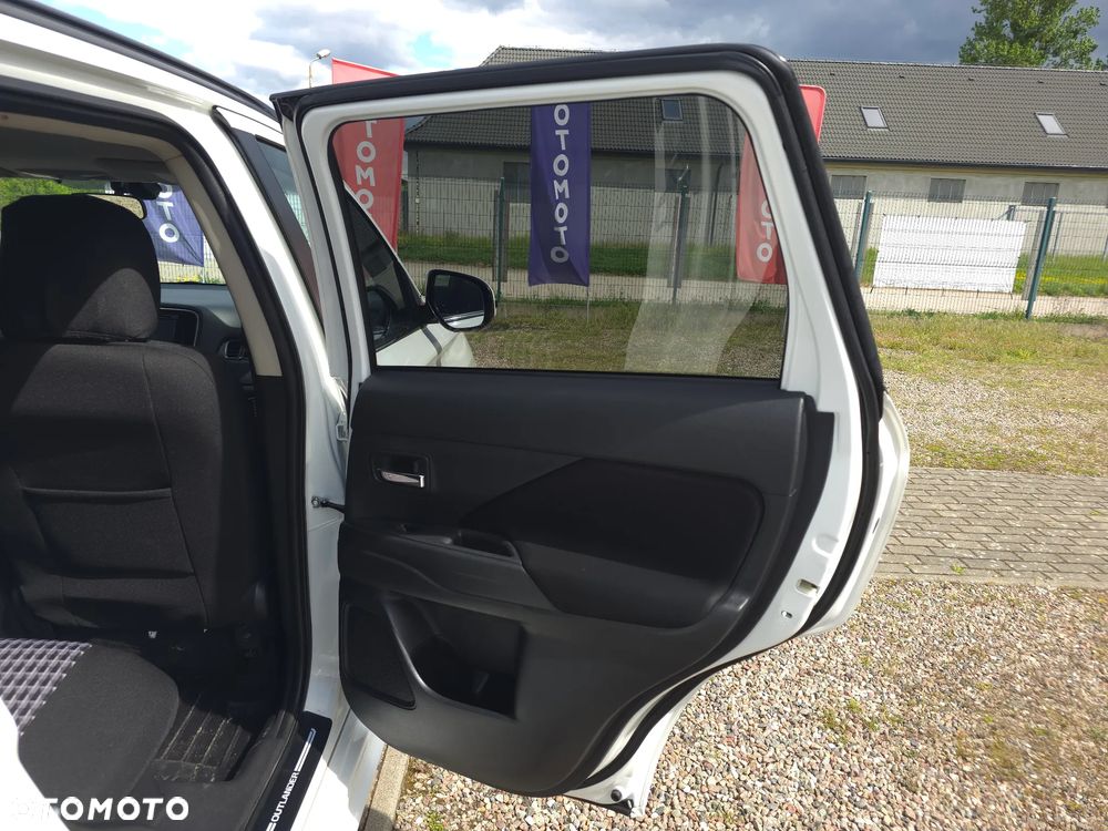 Mitsubishi Outlander 2.0 4WD CVT Edition+ - 12