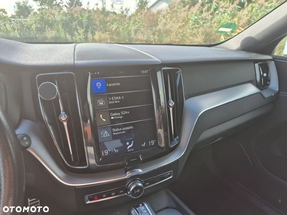 Volvo XC 60 D4 Drive-E R-Design Momentum - 14