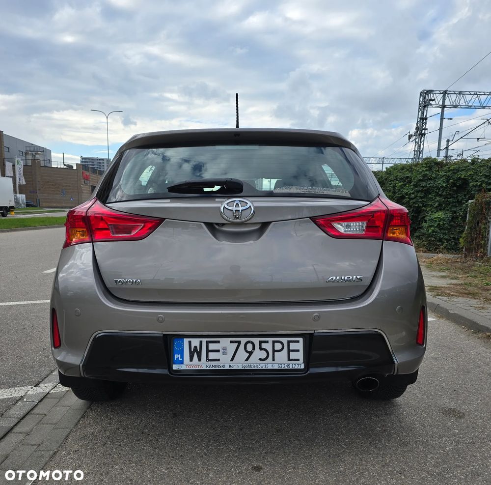 Toyota Auris 1.6 Premium MS - 4