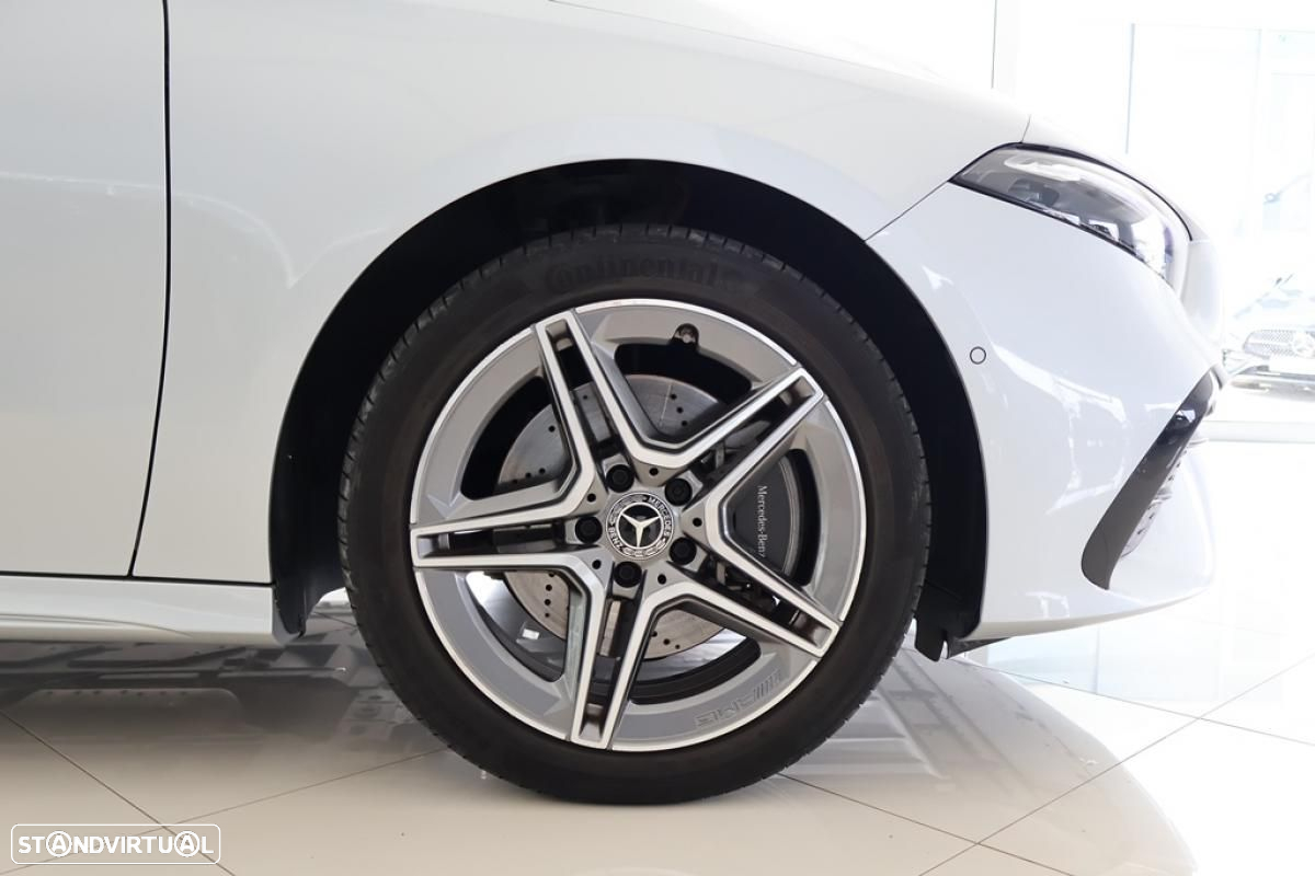 Mercedes-Benz A 250 e - 4