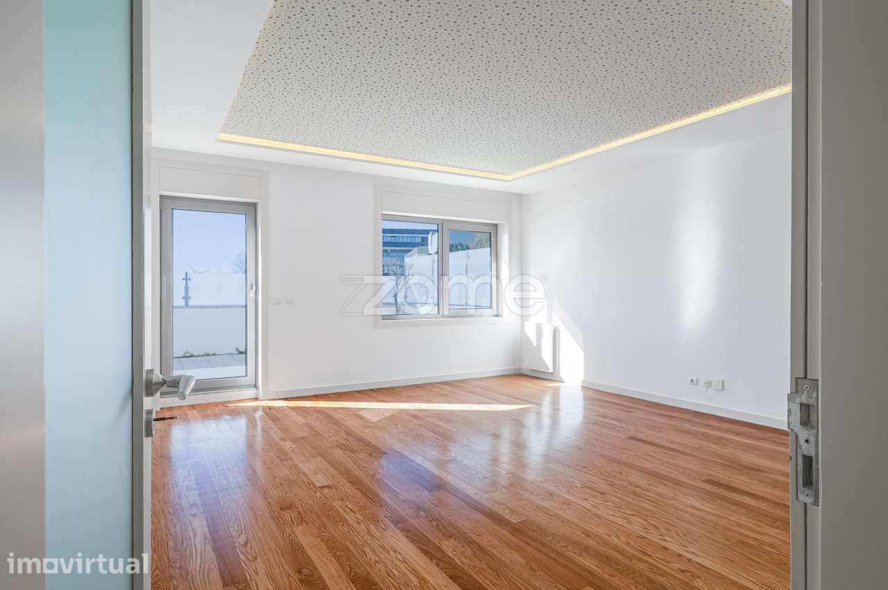 Apartamento T3 Avenida 25 de Abril - Grande imagem: 2/40