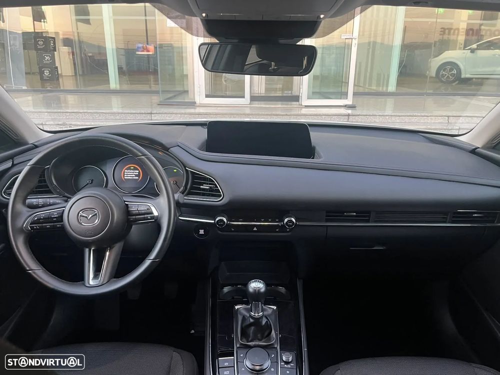 Mazda CX-30 2.0 e-Skyactiv-G Exclusive-line — photo 2