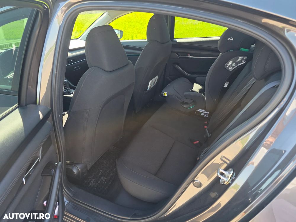 Mazda 3 e-Skyactiv G122 AT MHEV Plus - 10