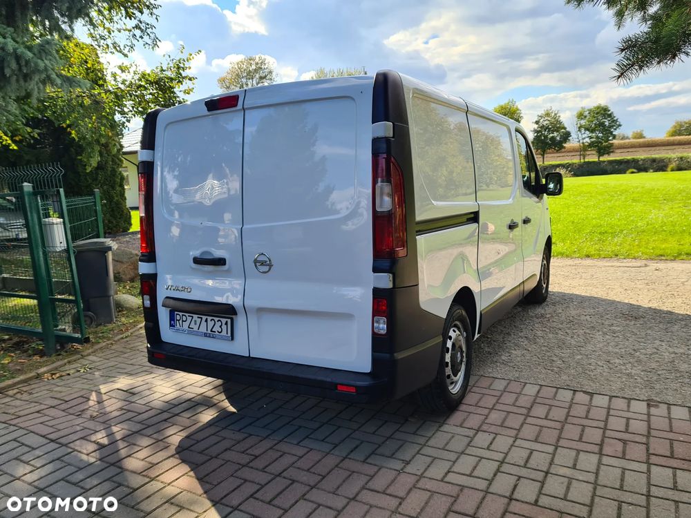 Opel Vivaro - 16