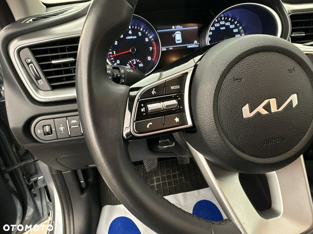 Kia Ceed - 25