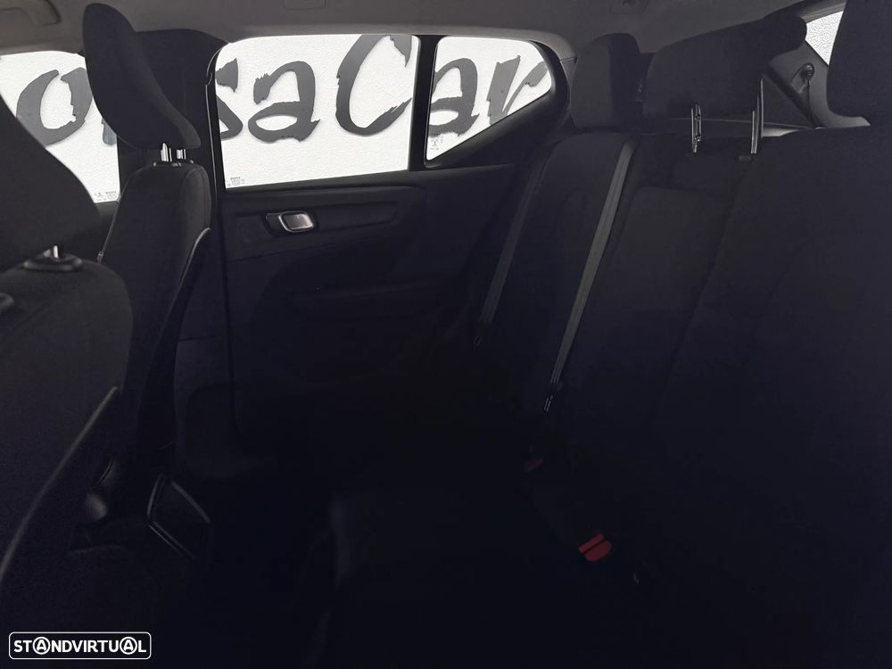 Volvo XC 40 1.5 T2 Momentum Plus - 9