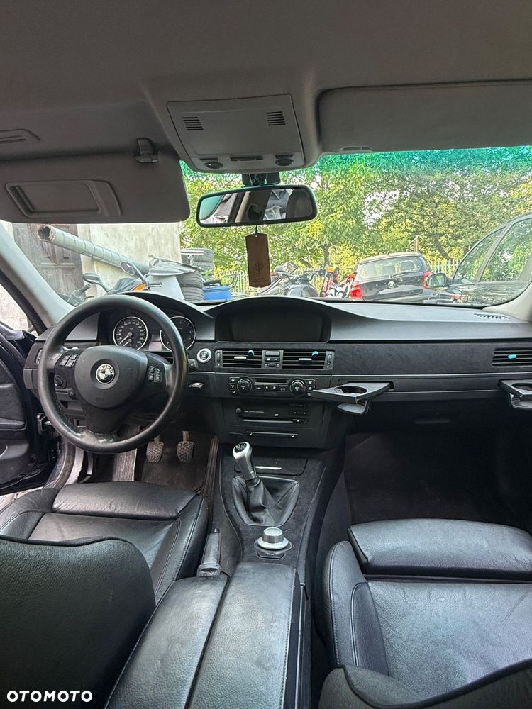 BMW Seria 3 330i - 15