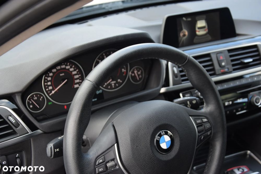 BMW Seria 3 320i Touring Sport Line - 13