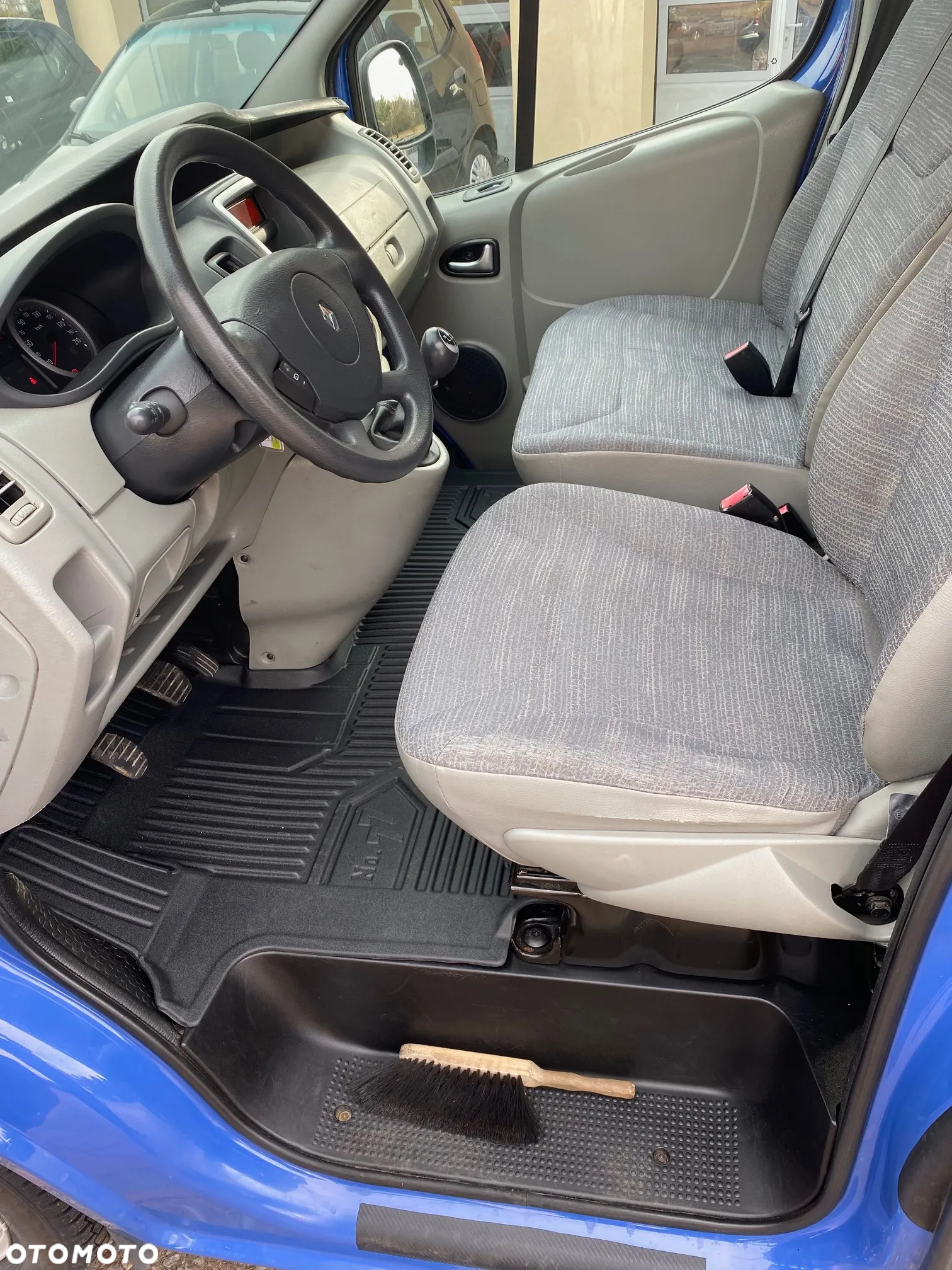Renault Trafic 2.0 dCi 115 FAP Grand Passenger Black Edition - 7