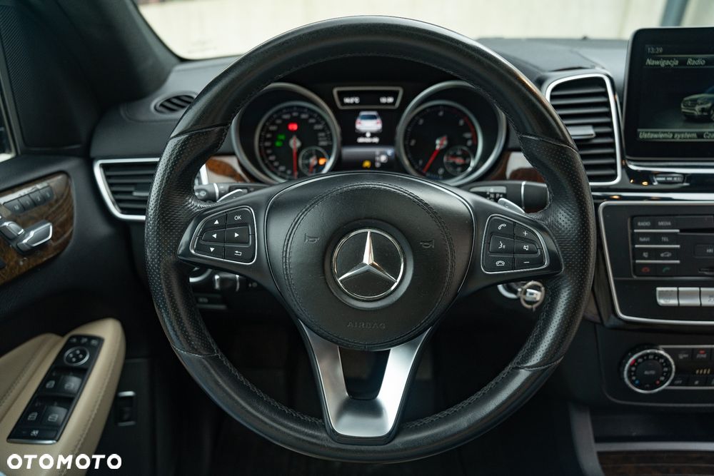 Mercedes-Benz GLS - 6