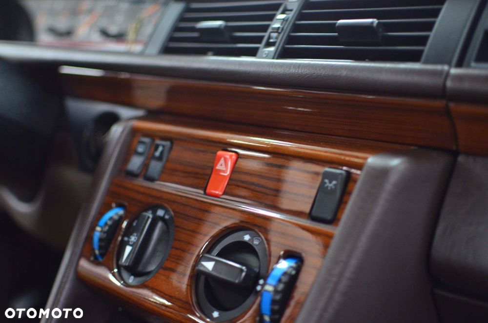 Mercedes-Benz W124 (1984-1993) - 12