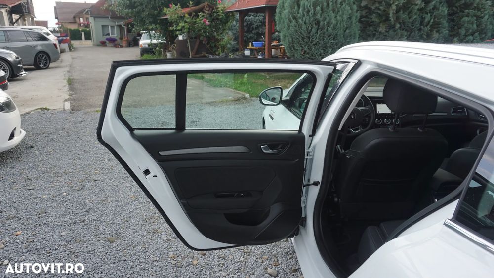 Renault Megane BLUE dCi EDC Limited - 8