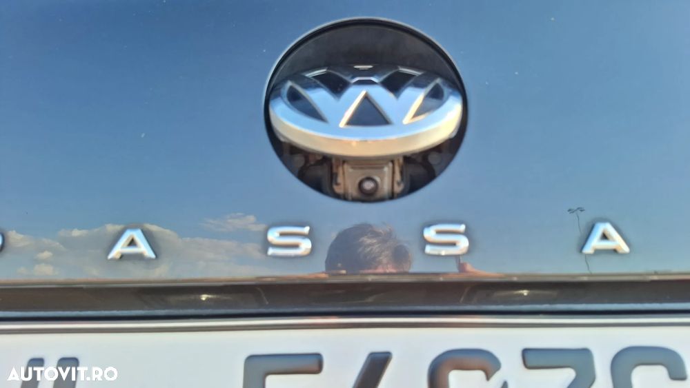 VOLKSWAGEN Passat 2020 — imagine 12