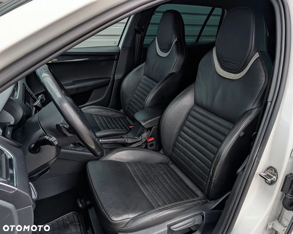 Skoda Octavia 2.0 TDI DSG RS - 6