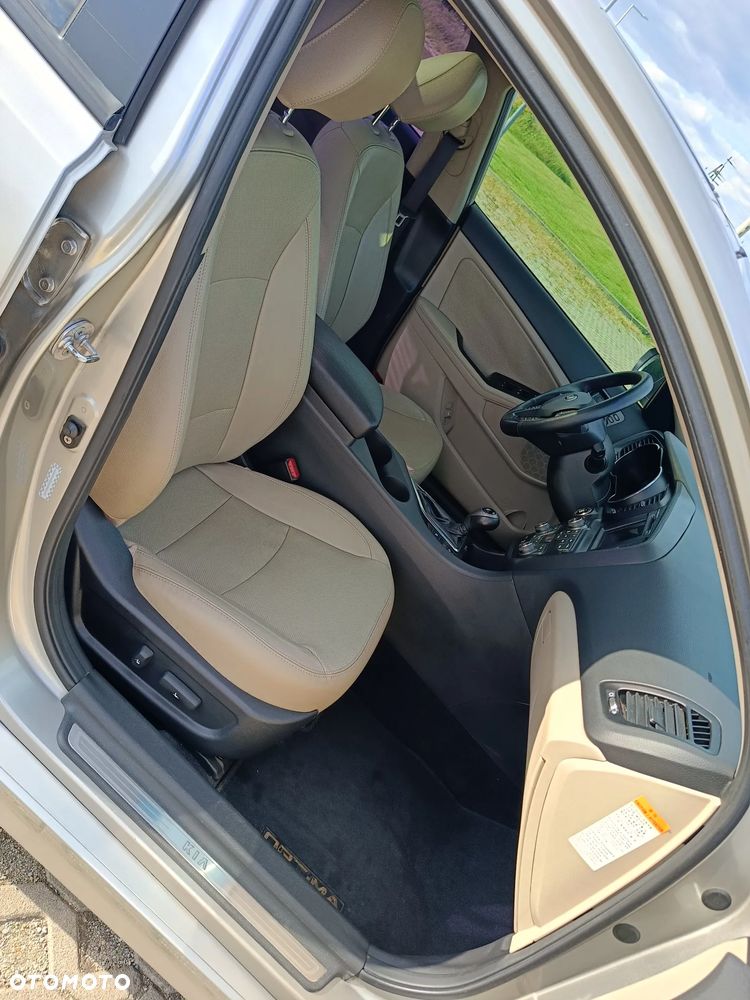 Kia Optima - 8