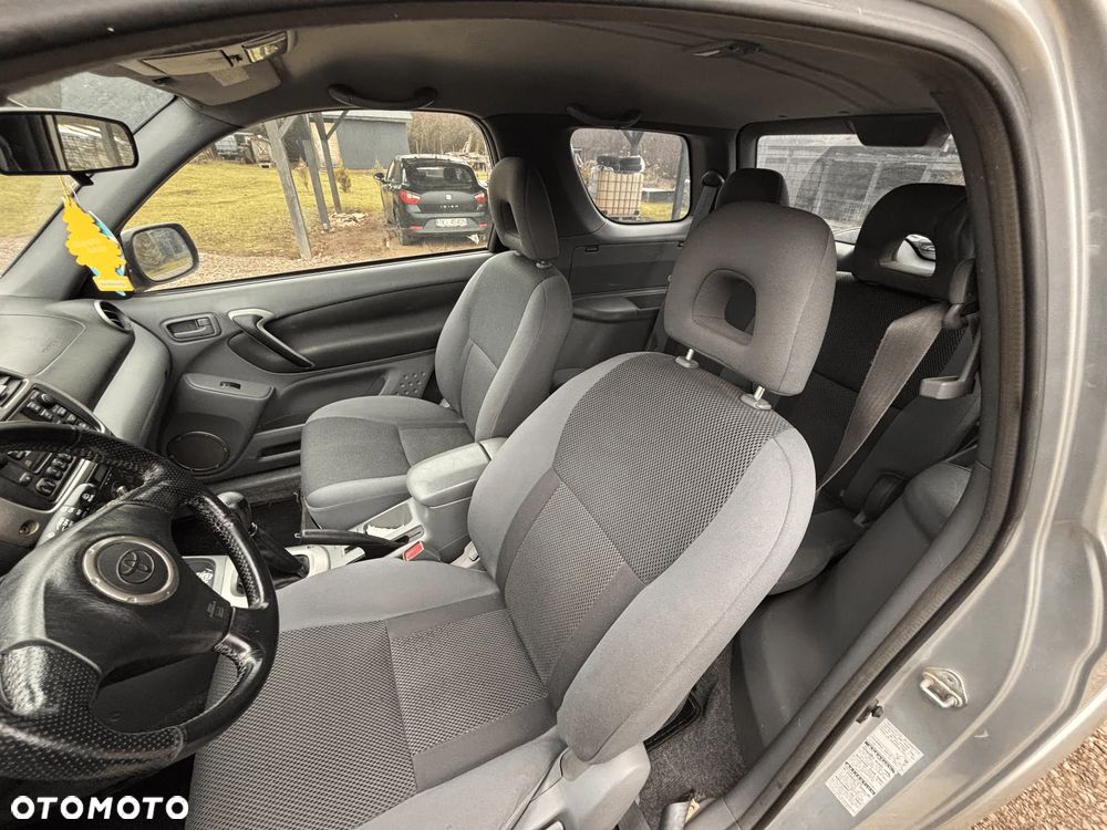 Toyota RAV4 2.0 VVT-i Luna - 6