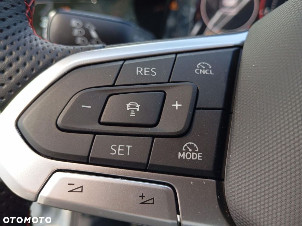 Volkswagen Golf - 15