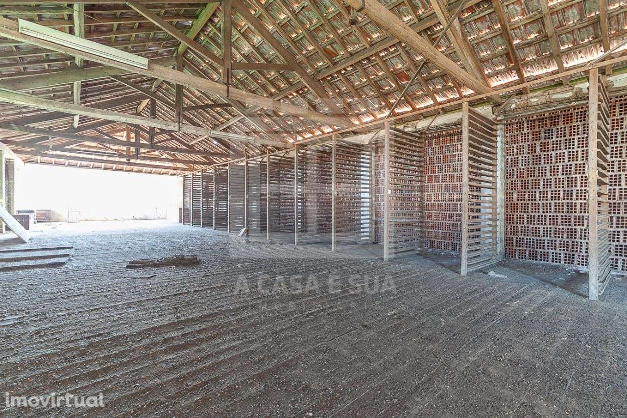 Armazém com 654 m2 em Rio Meão - Grande imagem: 4/15