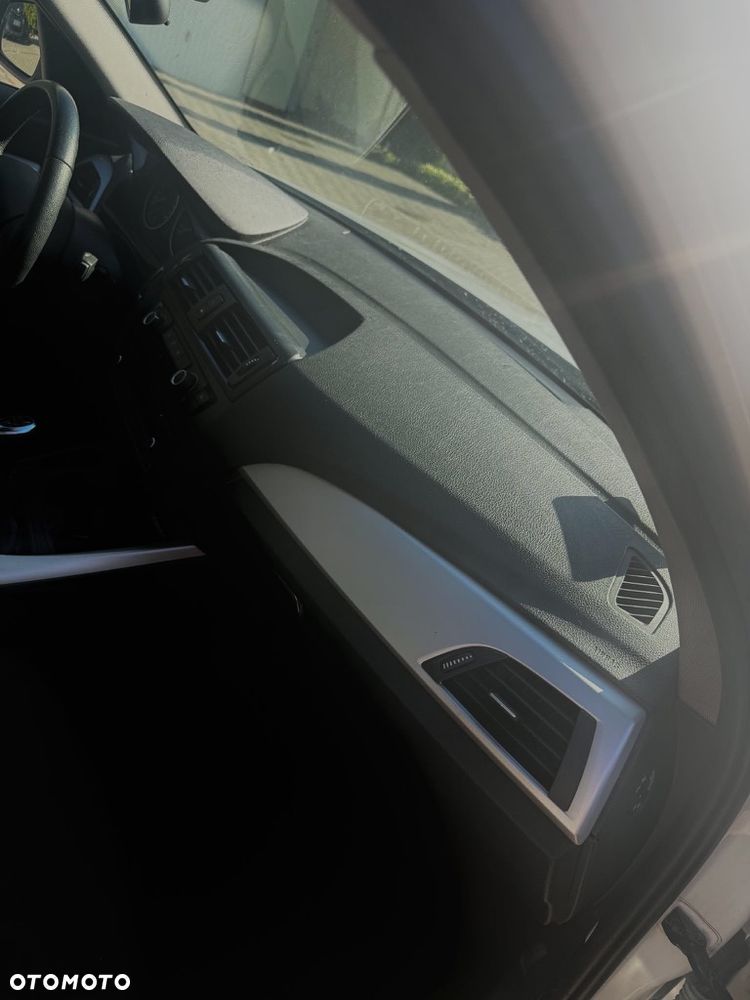 BMW Seria 1 116i - 13