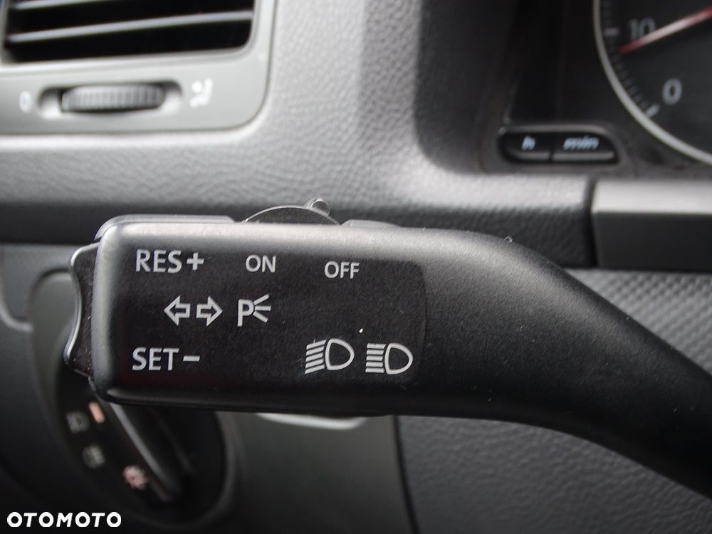 Volkswagen Golf - 12