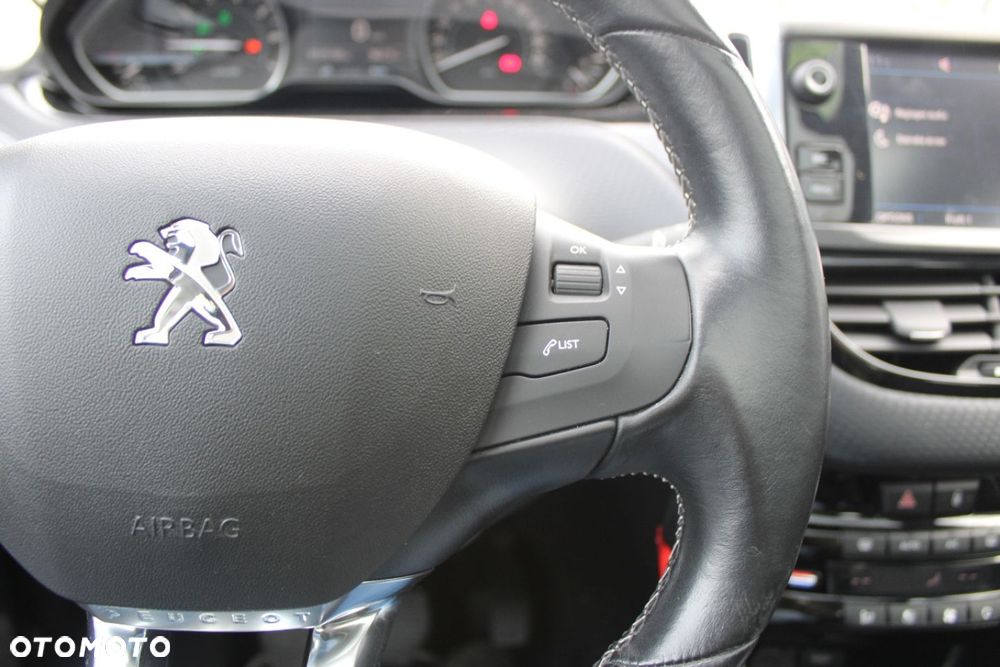 Peugeot 208 - 34