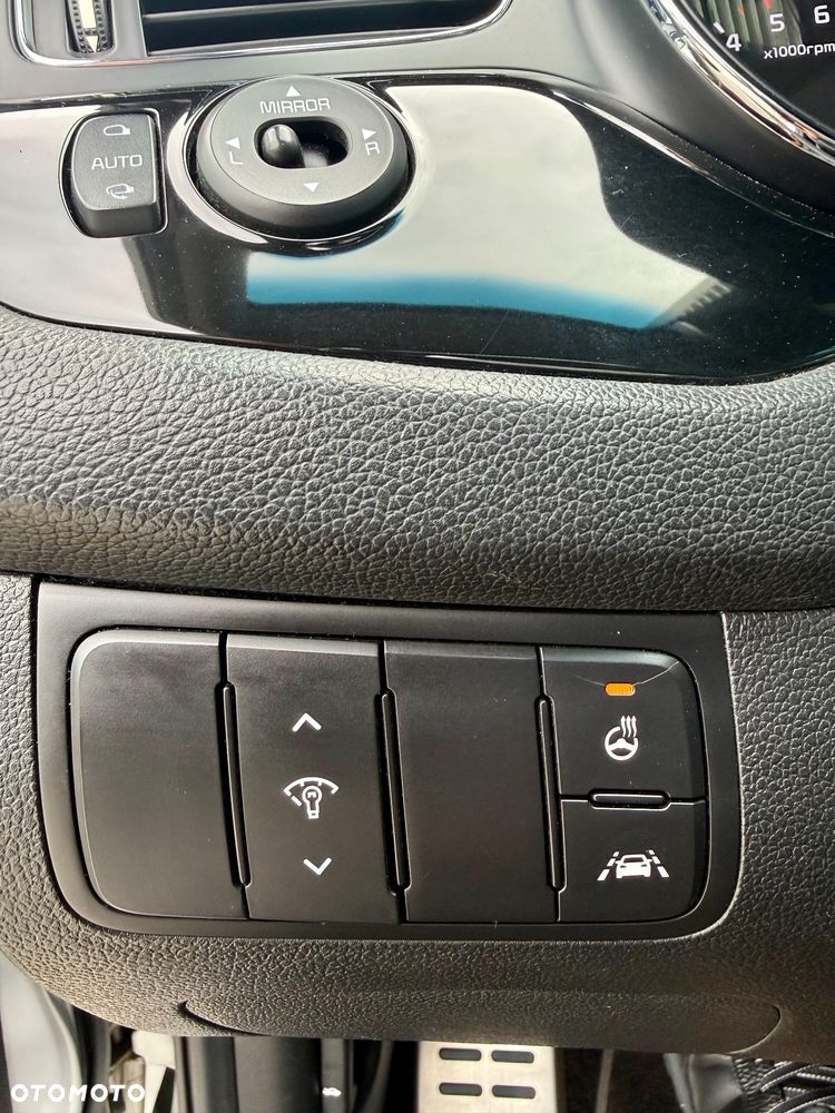 Kia Ceed 1.6 CRDi 128 ISG Platinum Edition - 33