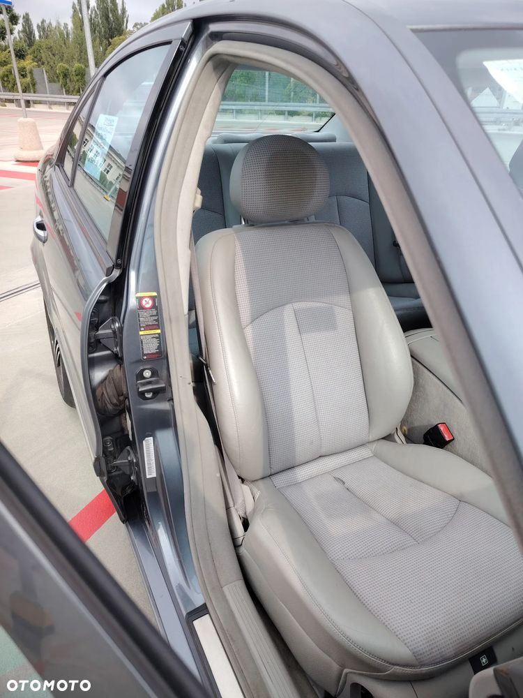Mercedes-Benz Klasa E 220 CDI Automatik Avantgarde DPF - 11