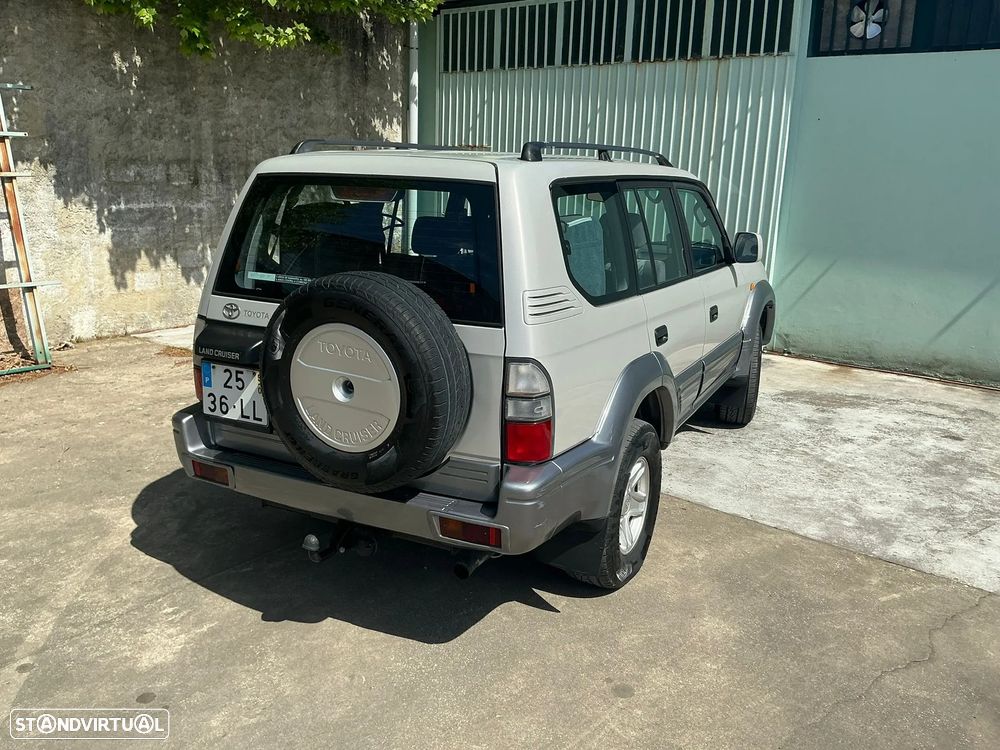 Toyota Land Cruiser Prado - 4