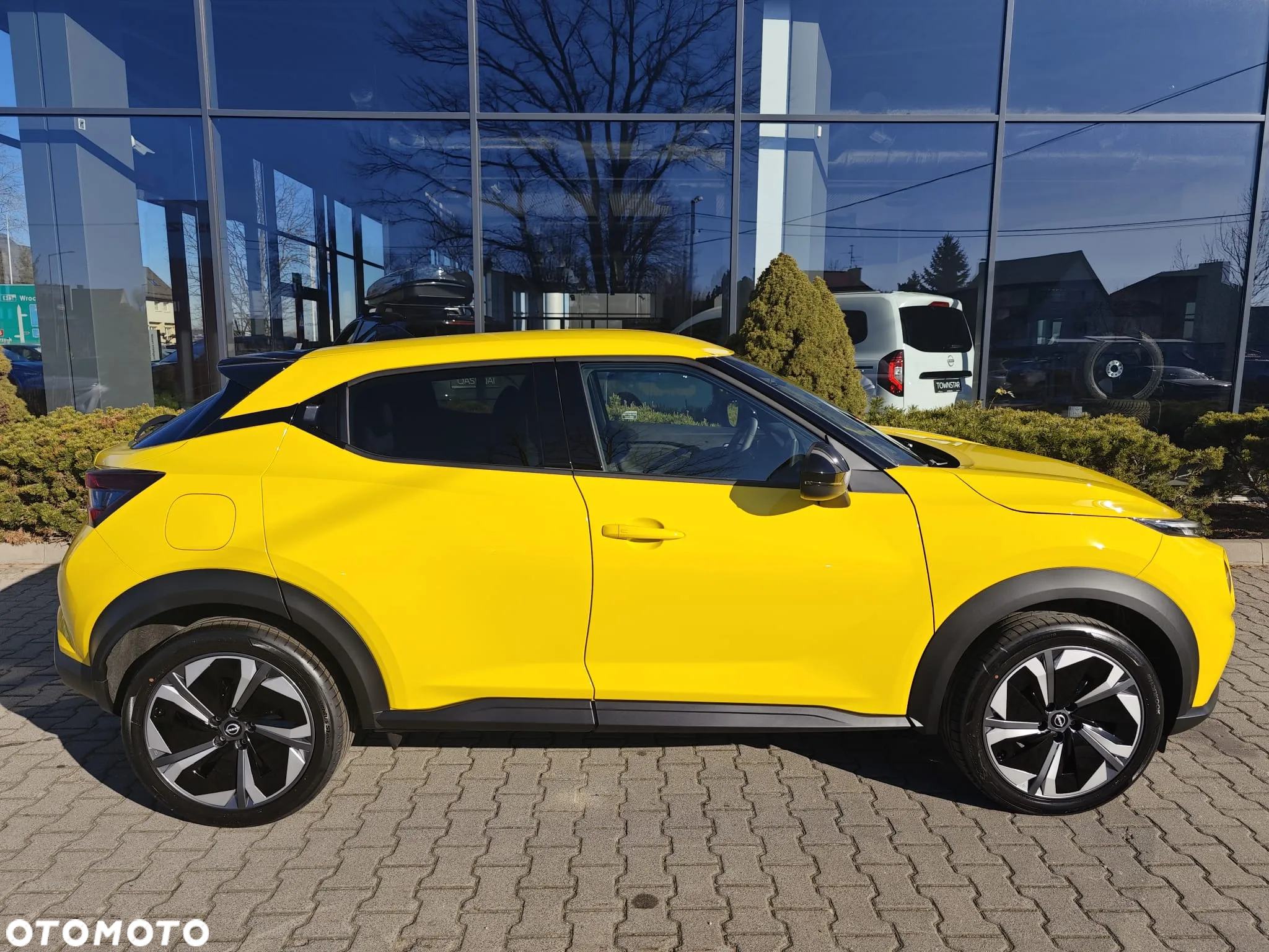 Nissan Juke 1.0 DIG-T N-Connecta DCT - 3